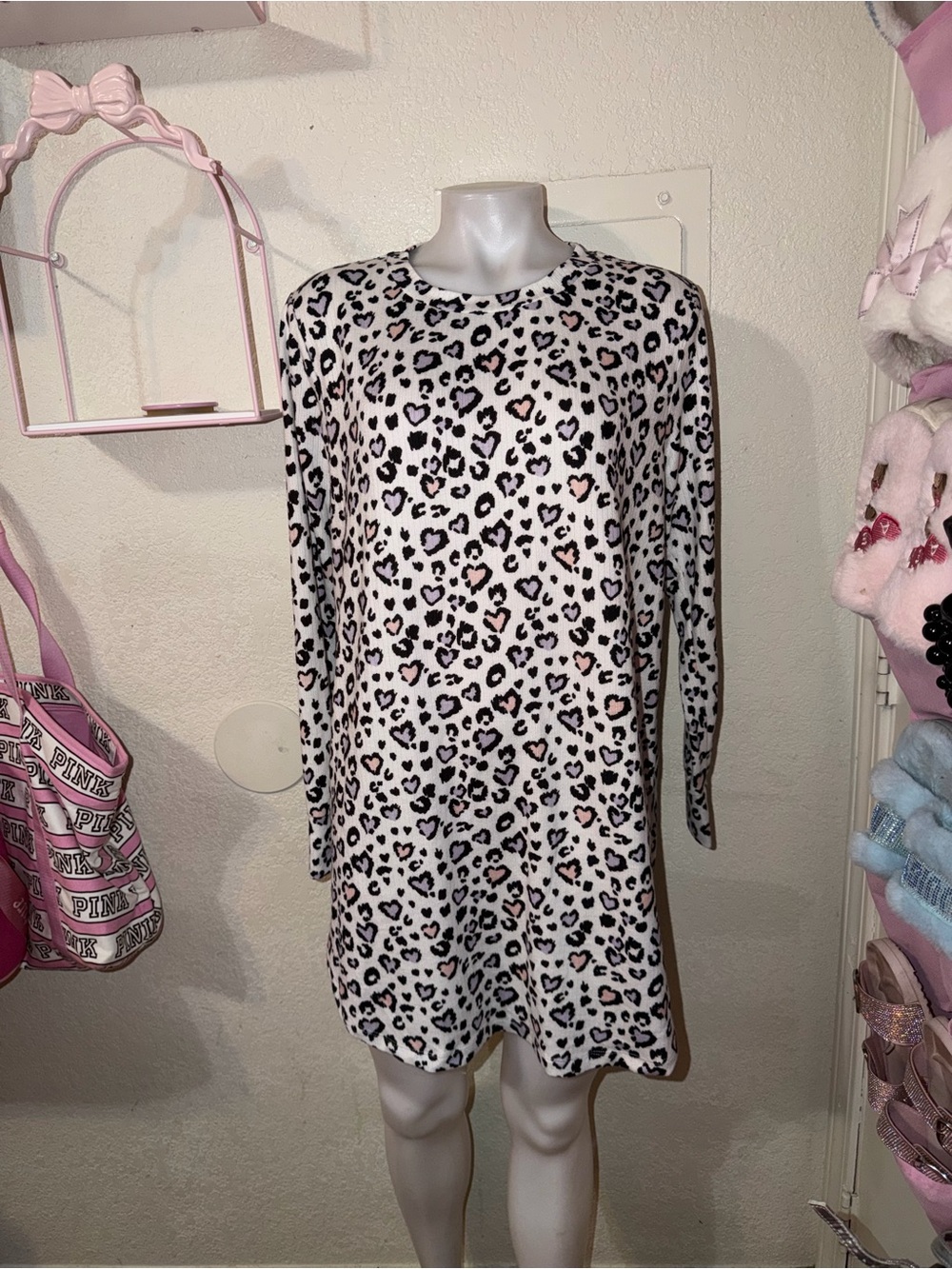 Honeydew Intimates White and Black Leopard Print Long Sleeve Chemise